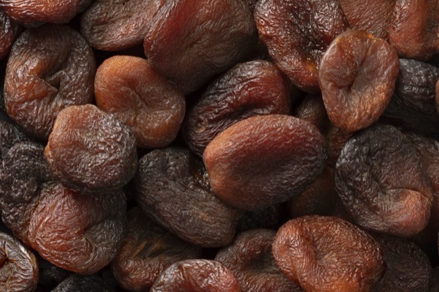 Organic natural dried apricots (brown)